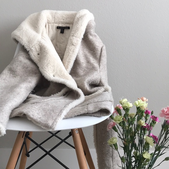 Zara Jackets & Blazers - Zara faux fur coat